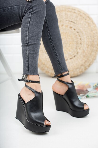 Kadın Burnu Açık Dolgu Topuklu Ayakkabı Aleria  Siyah Cilt