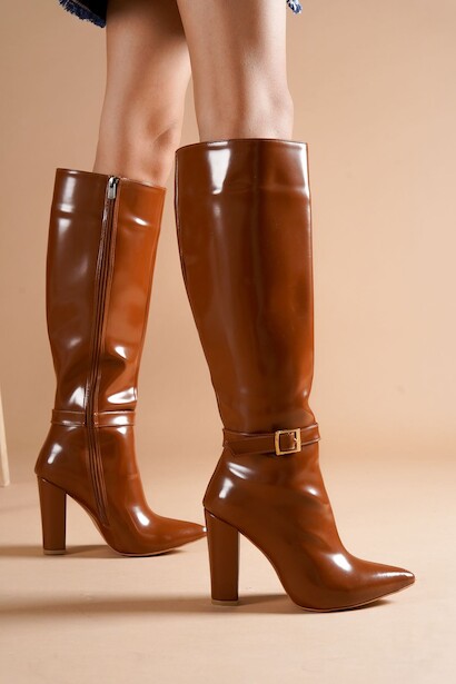 Kadın Fermuarlı Toka Detaylı Diz Altı Çizme Androsse  Taba Cilt