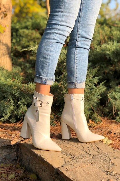 Kadın Yaka Detay Kalın Topuk Bot Cristina  Beyaz Kroko  4
