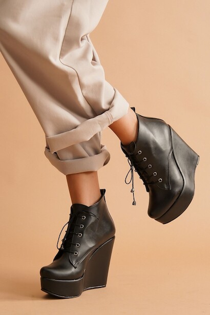 Kadın Dolgu Topuk Bağcıklı Bot Rosta  Siyah Cilt 4