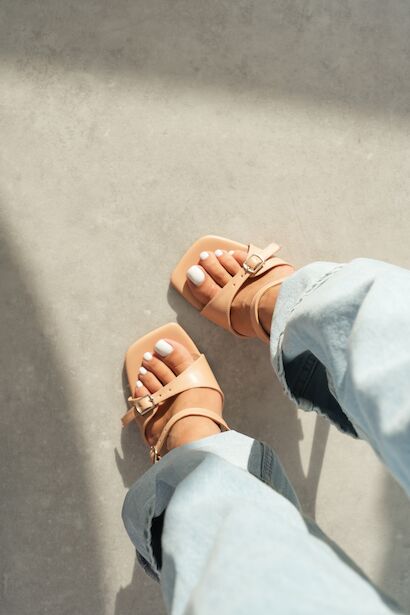 Kadın Çift Bant Tokalı Topuklu Terlik Rona  Nude Cilt 6