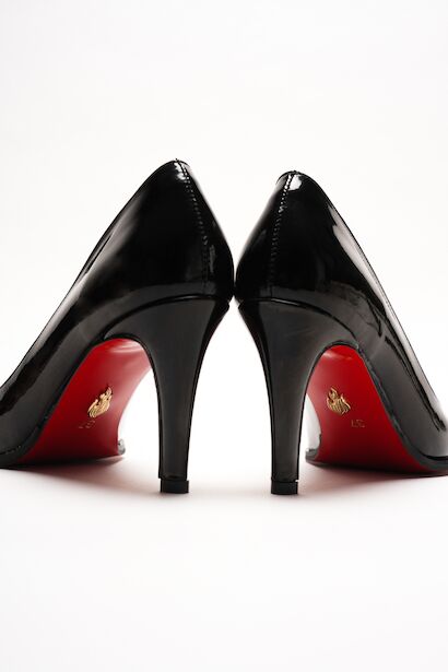 Kadın Sivri Burun Tasarım Taban İnce Kısa Topuklu Ayakkabı Gronia  Siyah Rugan 4