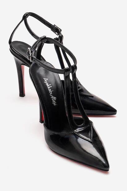 Kadın Sivri Burun T-bantlı Tasarım Topuklu Ayakkabı - Stiletto Stilo  Siyah Rugan