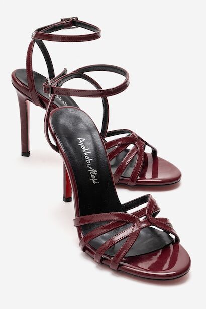 Kadın Açık Kafes Burun Tasarım İnce Topuklu Biyeli Ayakkabı Cage 